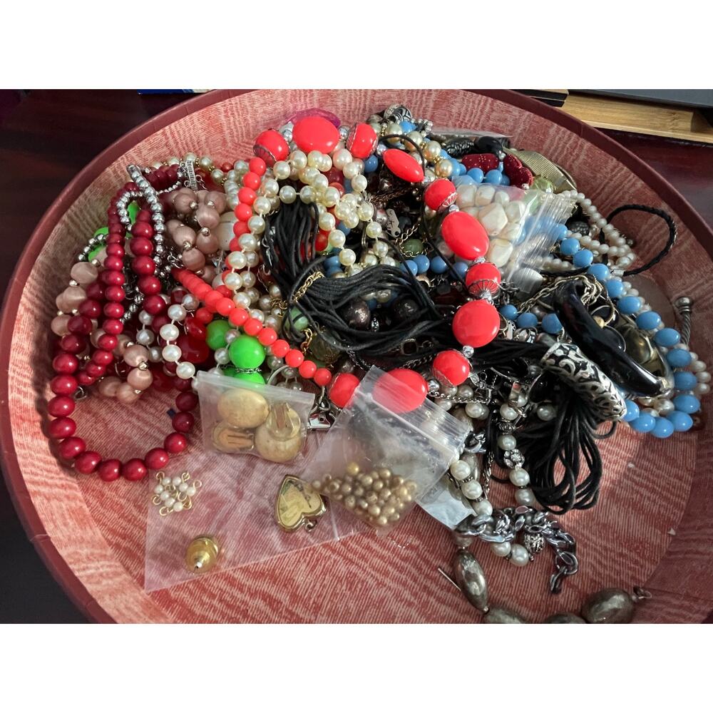 Craft Jewelry Lot 3.2 pounds VTG Modern Wearable and Broken Pieces - Picture 4 of 5